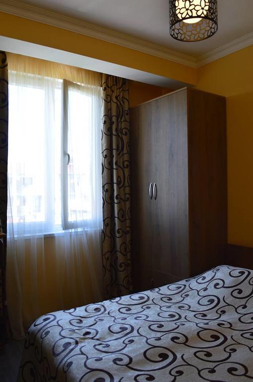 Apartment Near Park 36 Batumi Exterior photo