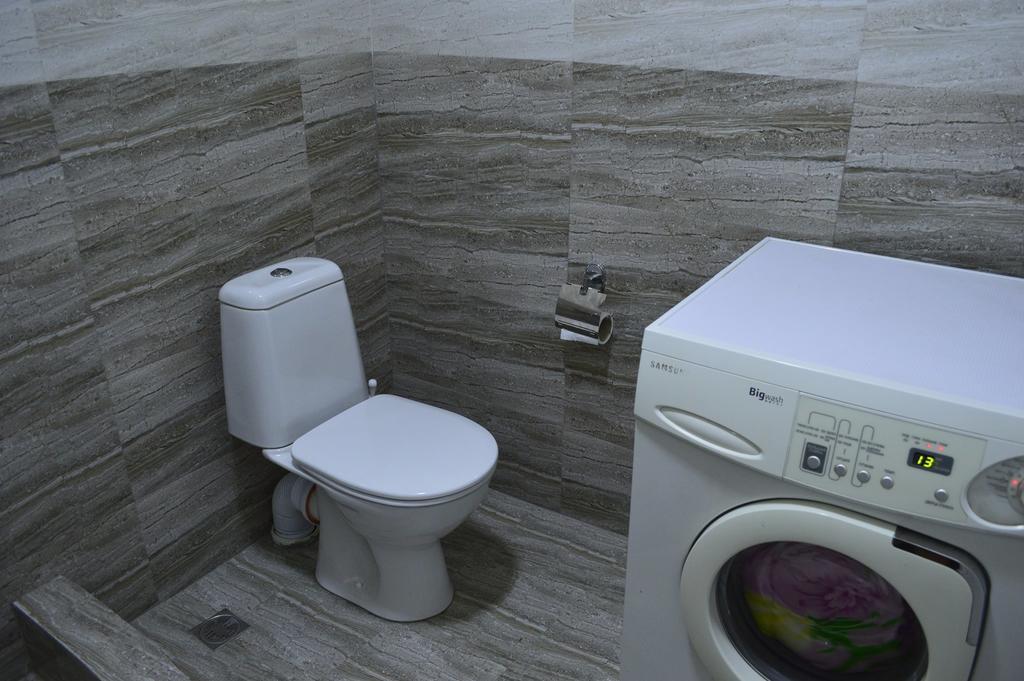 Apartment Near Park 36 Batumi Exterior photo