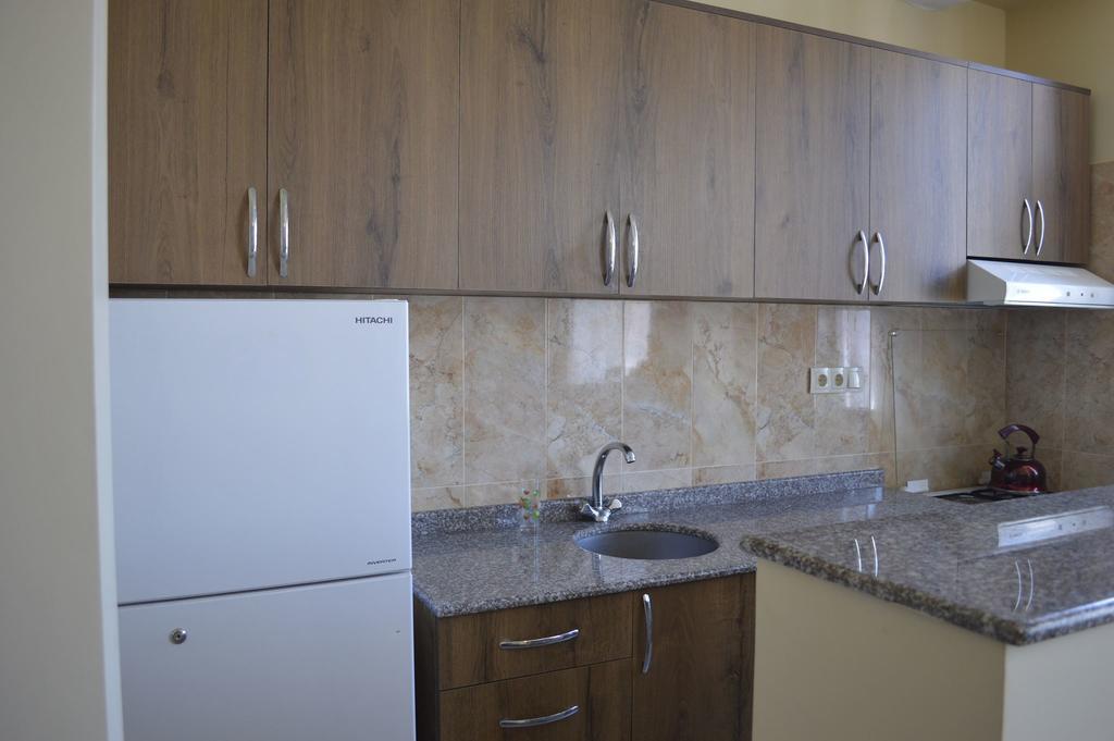 Apartment Near Park 36 Batumi Exterior photo